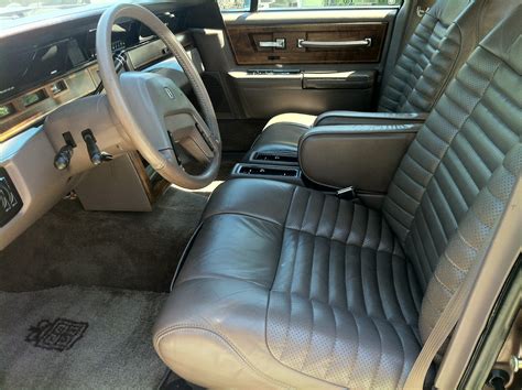 inside 1987 lincoln continental cars